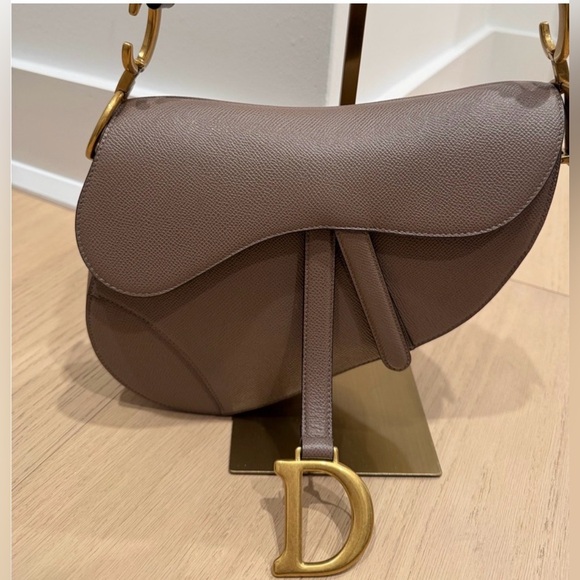 DIOR Grained Calfskin Saddle Bag Warm Taupe - Picture 3 of 9